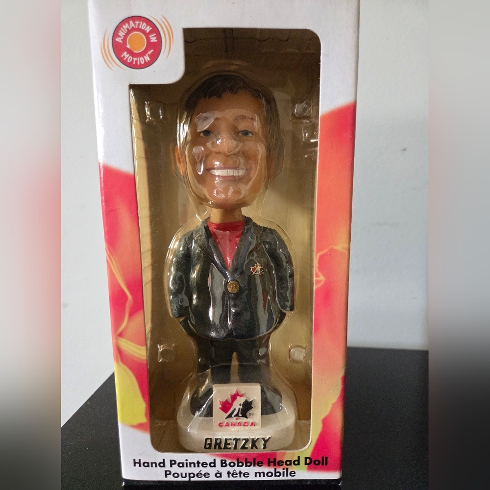 Vintage Hockey 2002 Olympics Wayne Gretzky Team Canada Hand Painted Bobblehead